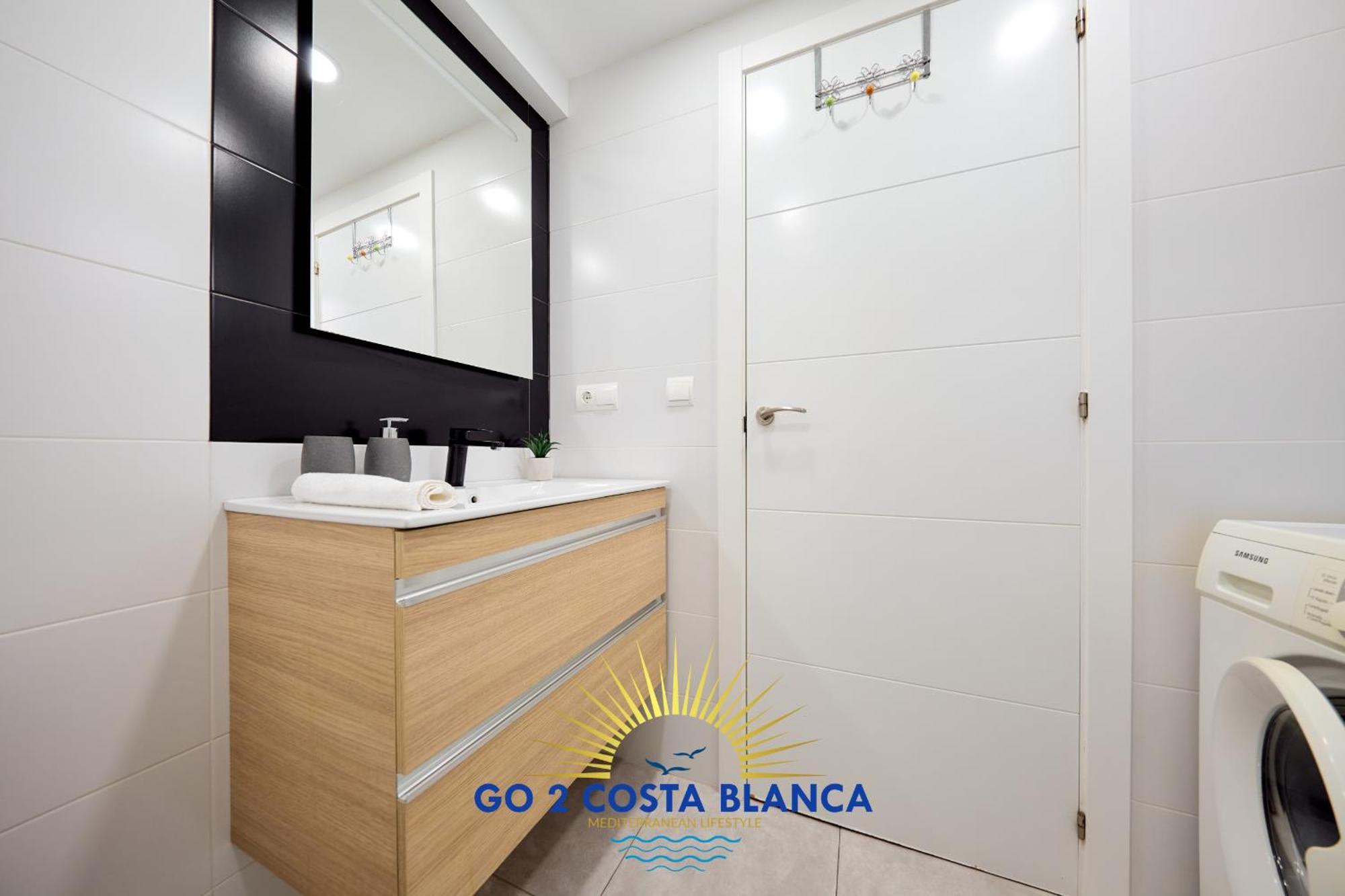 Doro Seaview Apartment Μπένιντορμ Εξωτερικό φωτογραφία
